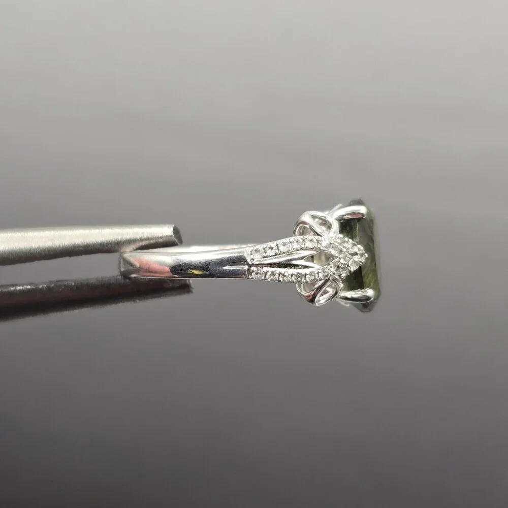 Sterling Silver Moldavite Statement Ring Size 5 Cathedral Setting Signed KYJ - Picture 4 of 15